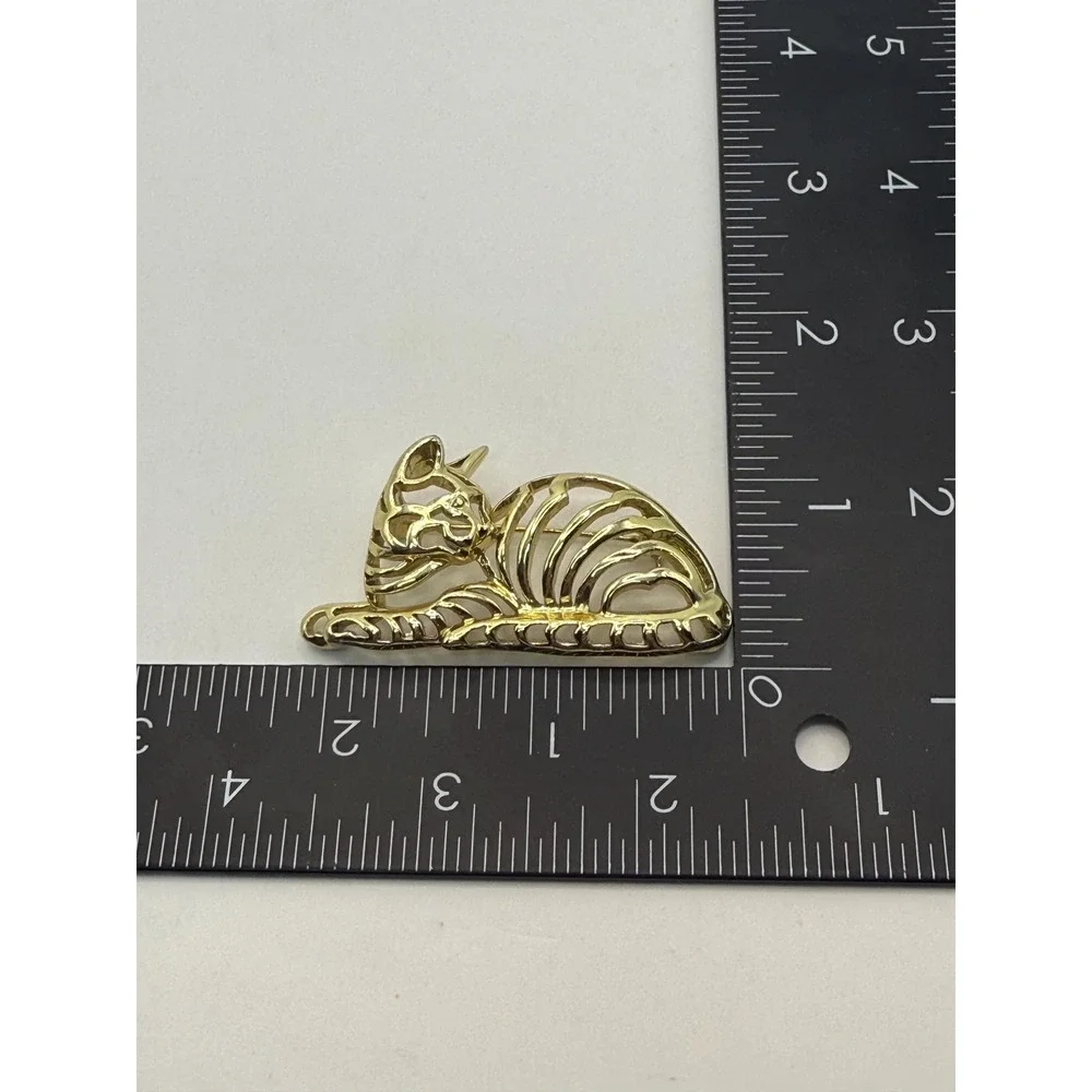 N/A gold tone